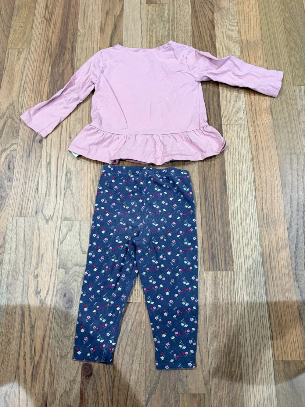 Carter’s baby girl matching floral leggings and long sleeve shirt set